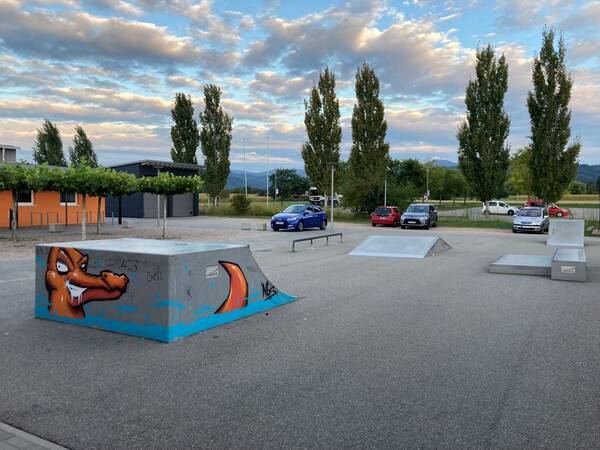 Skateplatz am Vereins- und Jugendhaus.
