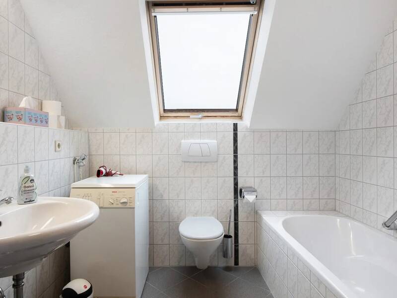 Helles Badezimmer in der Ferienwohnung Mühlerain.