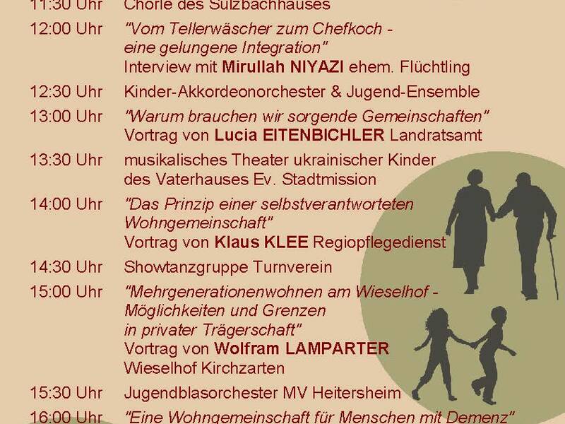 Das Bild zeigt ein Programmschema mit einer Liste von Veranstaltungen und Vorträgen, die zu verschiedenen Uhrzeiten stattfinden und sich mit Themen wie Integration, Wohngemeinschaften und kulturellen Darbietungen befassen.